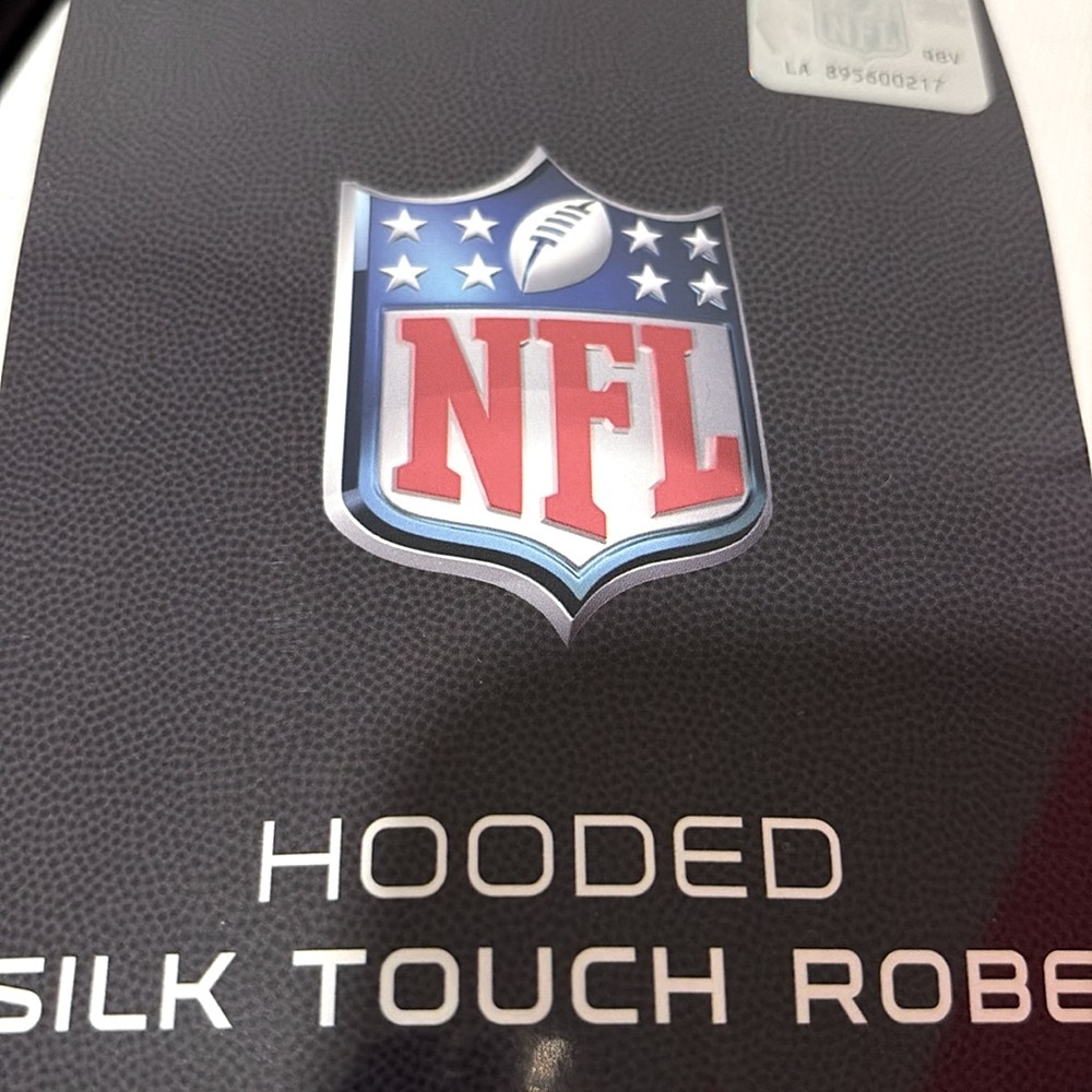 NWT [Northwest] Washington Commanders NFL Silk Touch Bath Robe One Size Fits All - Picture 8 of 9